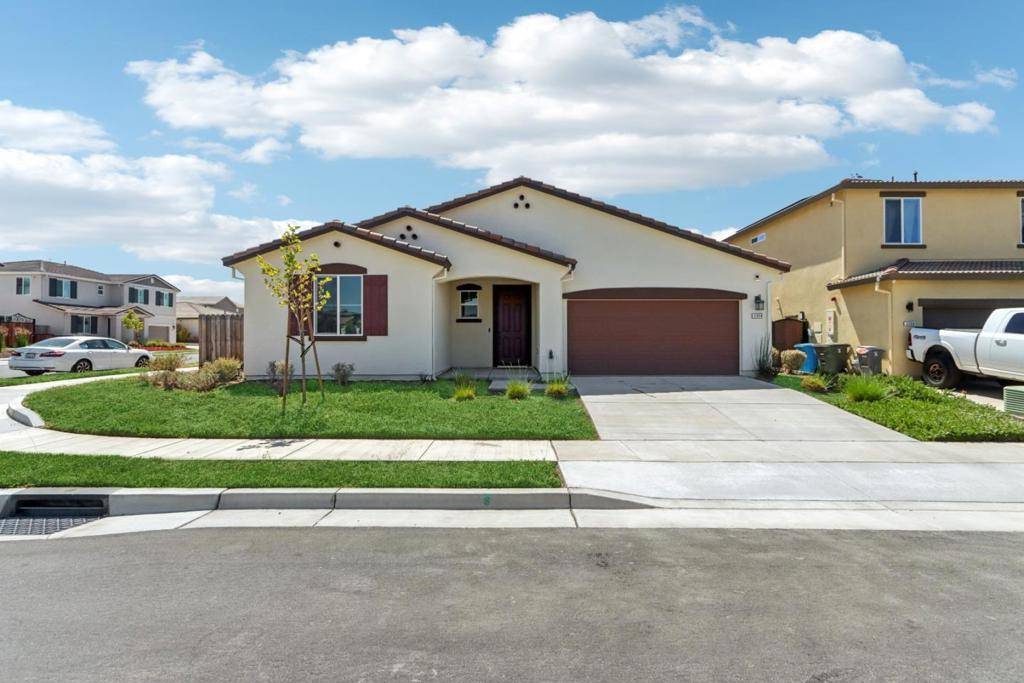 Hollister, CA 95023,2350 Hibiscus DR