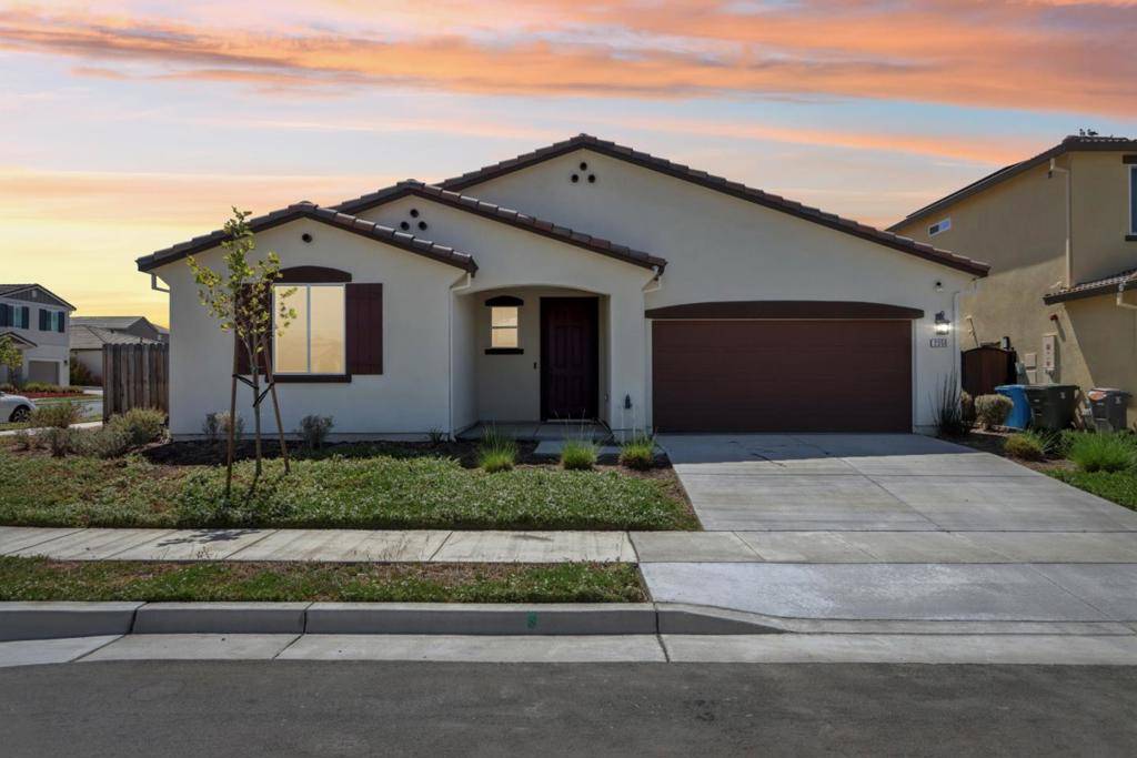 Hollister, CA 95023,2350 Hibiscus DR