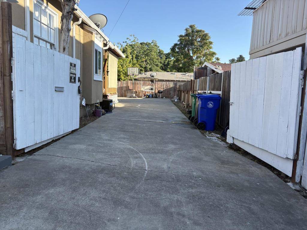 San Lorenzo, CA 94580,792 Delano ST