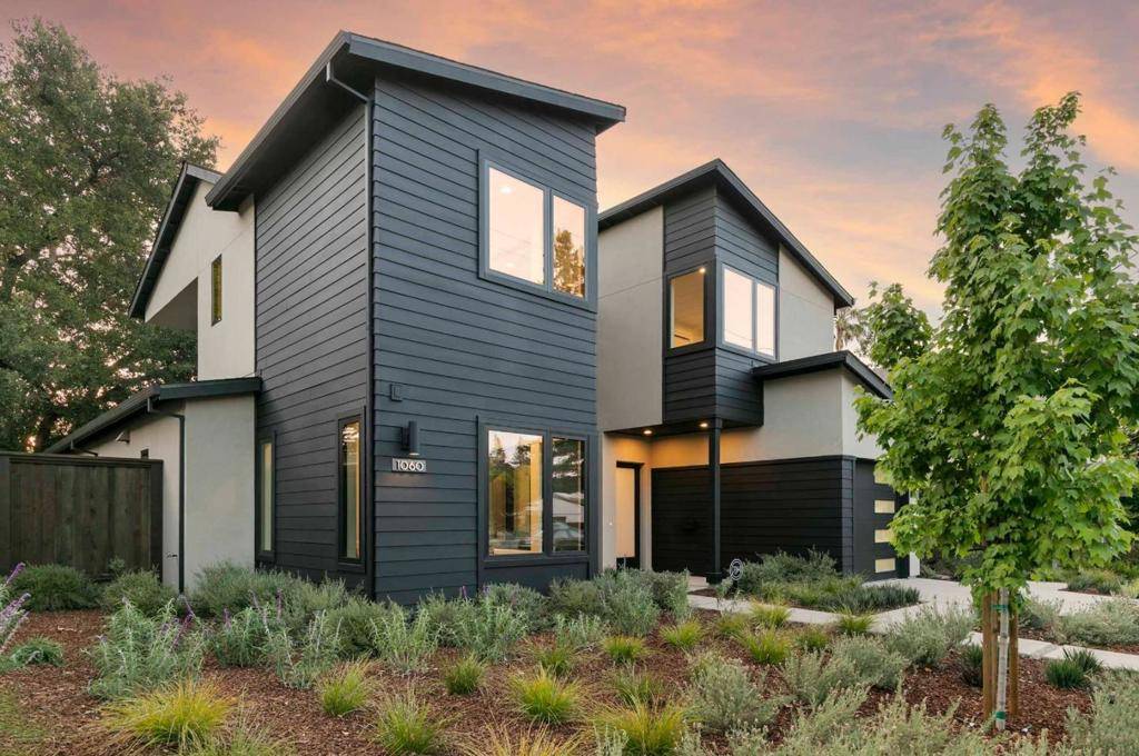 Mountain View, CA 94040,1060 Karen WAY