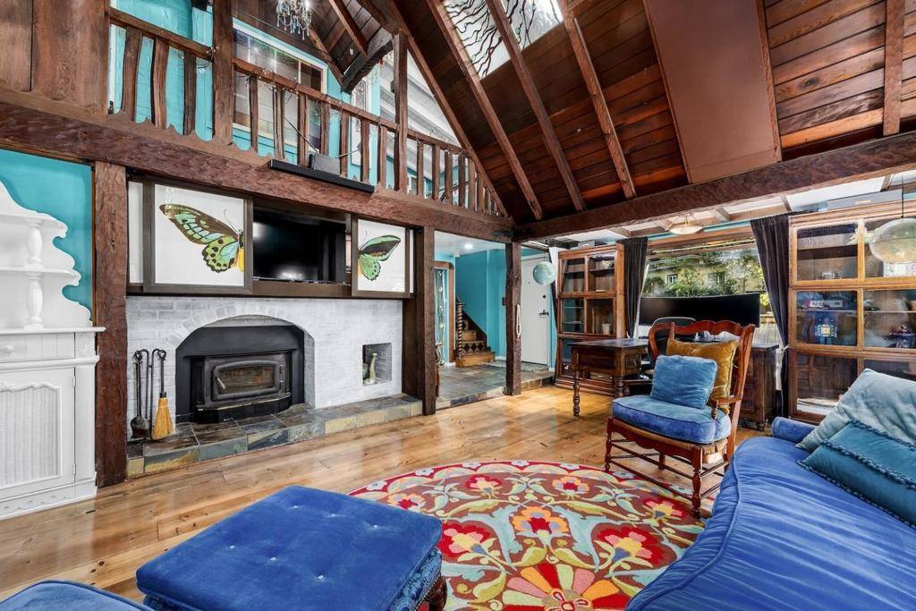 Aptos, CA 95003,744 Cathedral DR