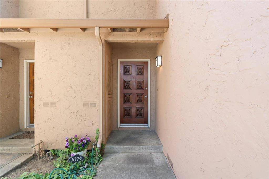San Jose, CA 95129,1074 Whitebick DR