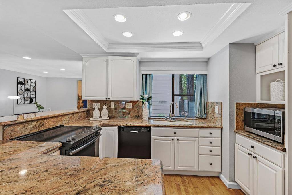 Los Gatos, CA 95032,109 Oakland PL