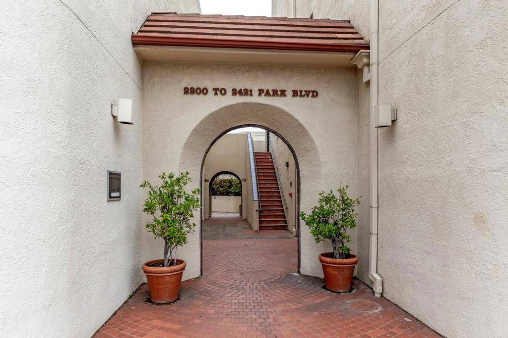 Palo Alto, CA 94306,2409 Park BLVD #C206