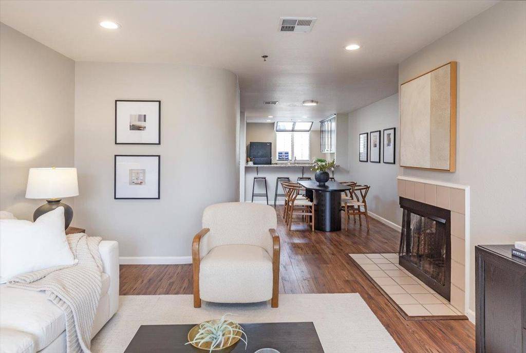 Palo Alto, CA 94306,2409 Park BLVD #C206