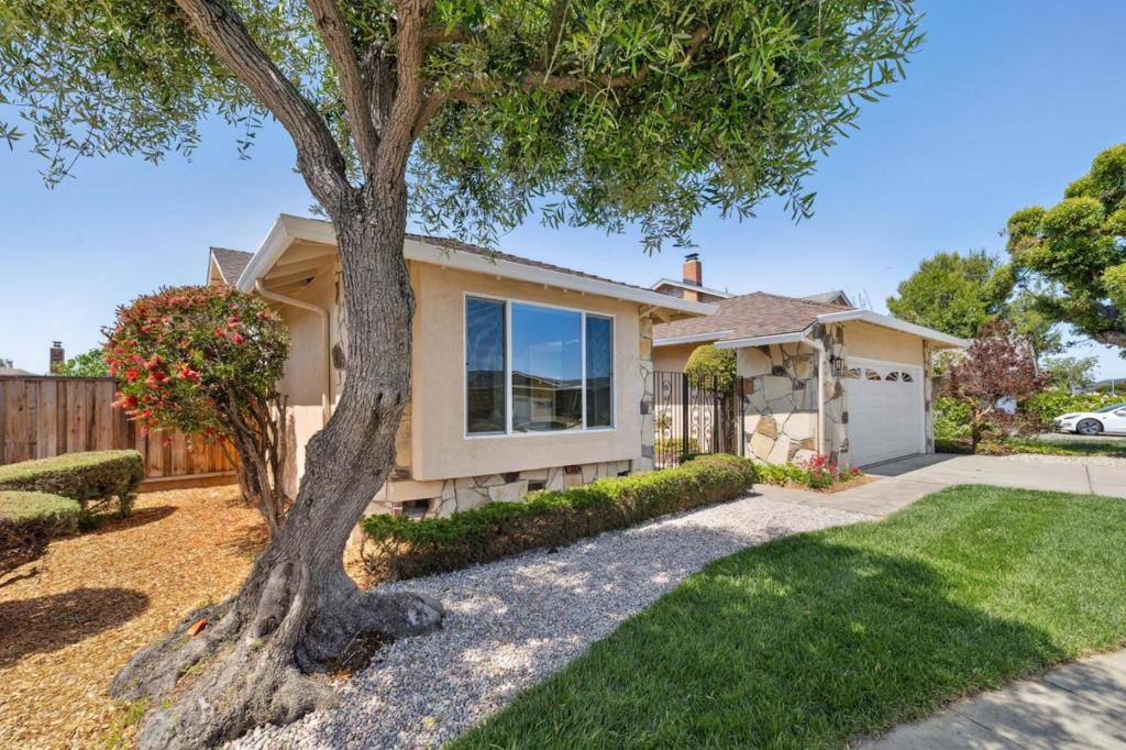 Foster City, CA 94404,752 Matsonia DR