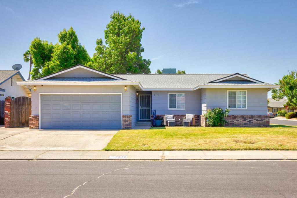 Modesto, CA 95356,3232 Hummingbird LN