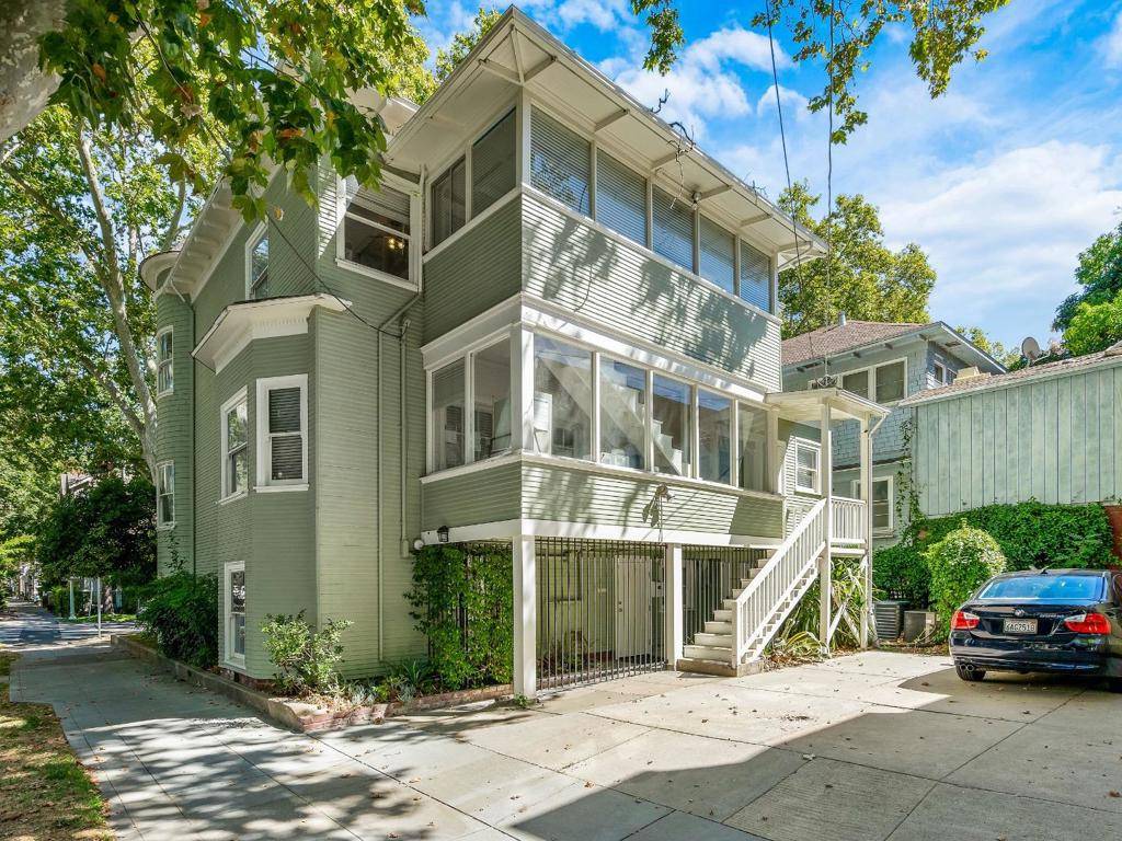 Sacramento, CA 95816,2200 L ST
