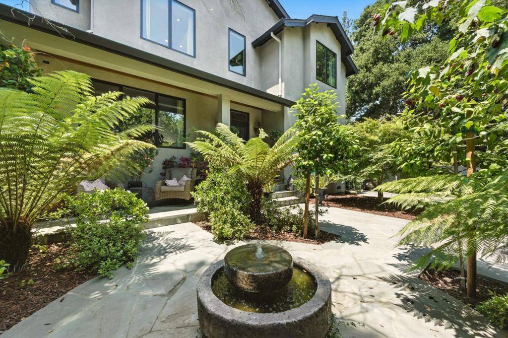 Menlo Park, CA 94025,543 8th AVE