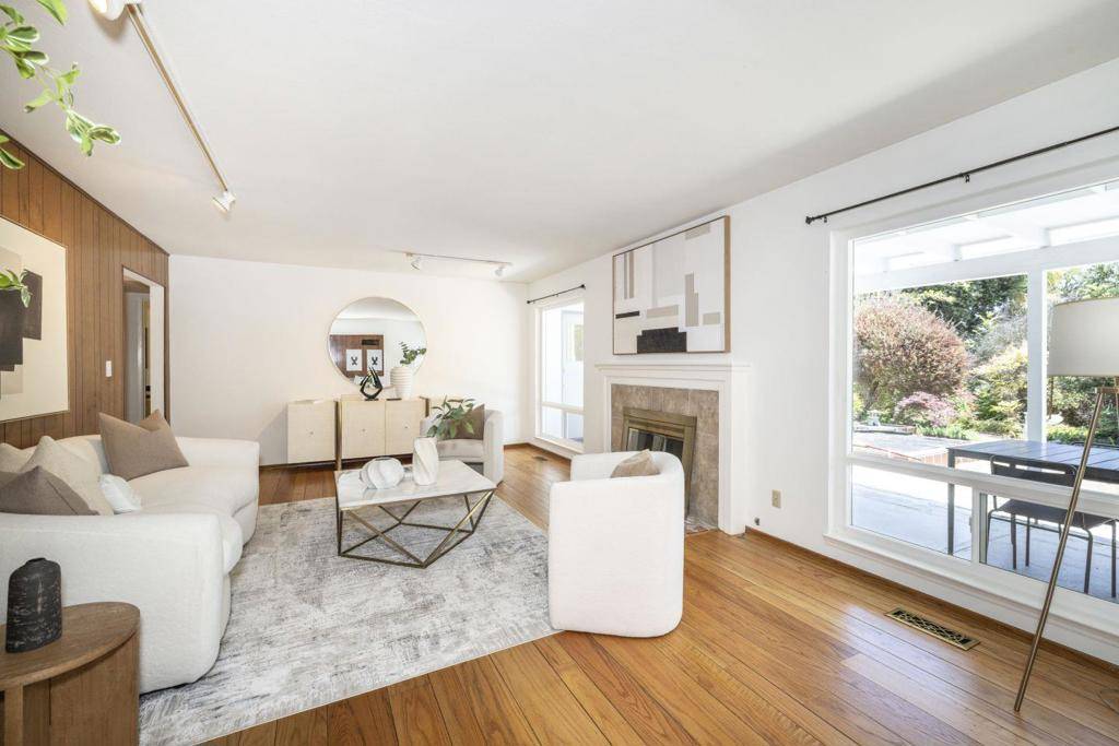 Palo Alto, CA 94303,774 Christine DR