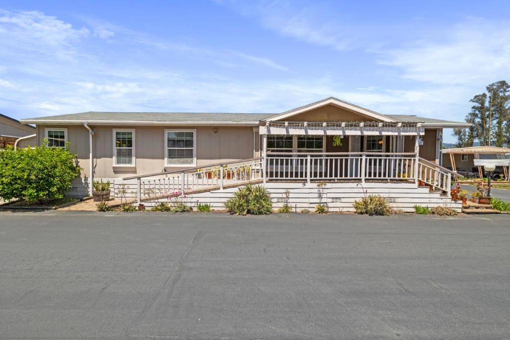 Watsonville, CA 95076,789 Green Valley RD