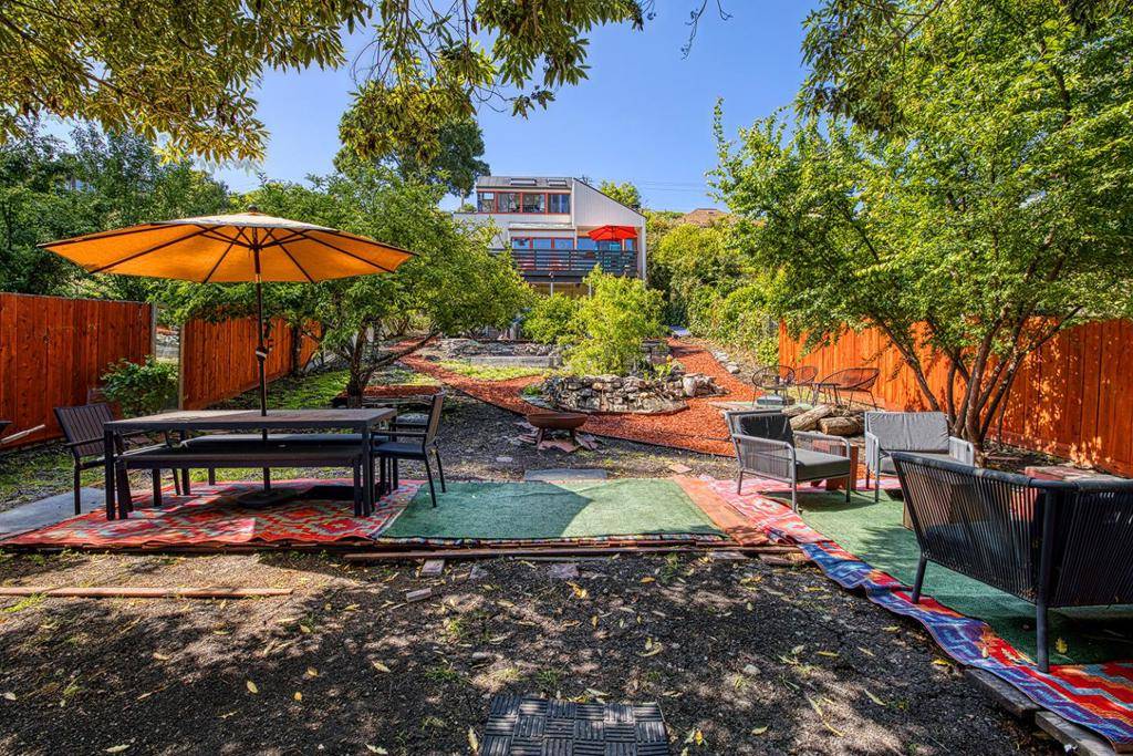 Santa Cruz, CA 95060,449 High ST