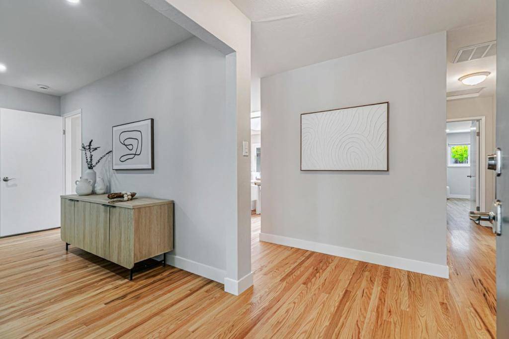 Sunnyvale, CA 94087,1390 Pointe Claire DR