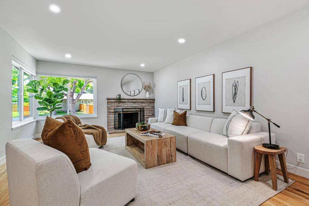 Sunnyvale, CA 94087,1390 Pointe Claire DR