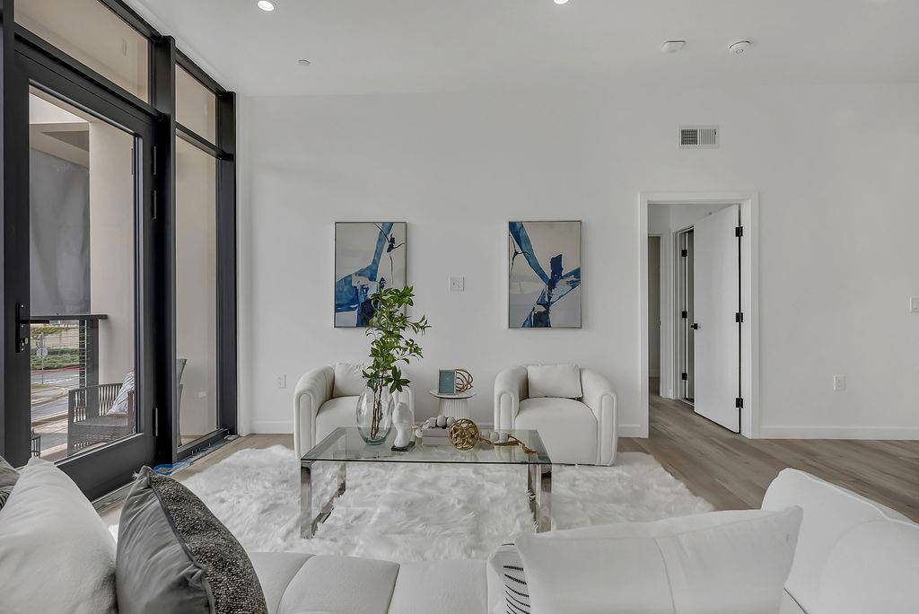 South San Francisco, CA 94080,889 McLellan DR #212