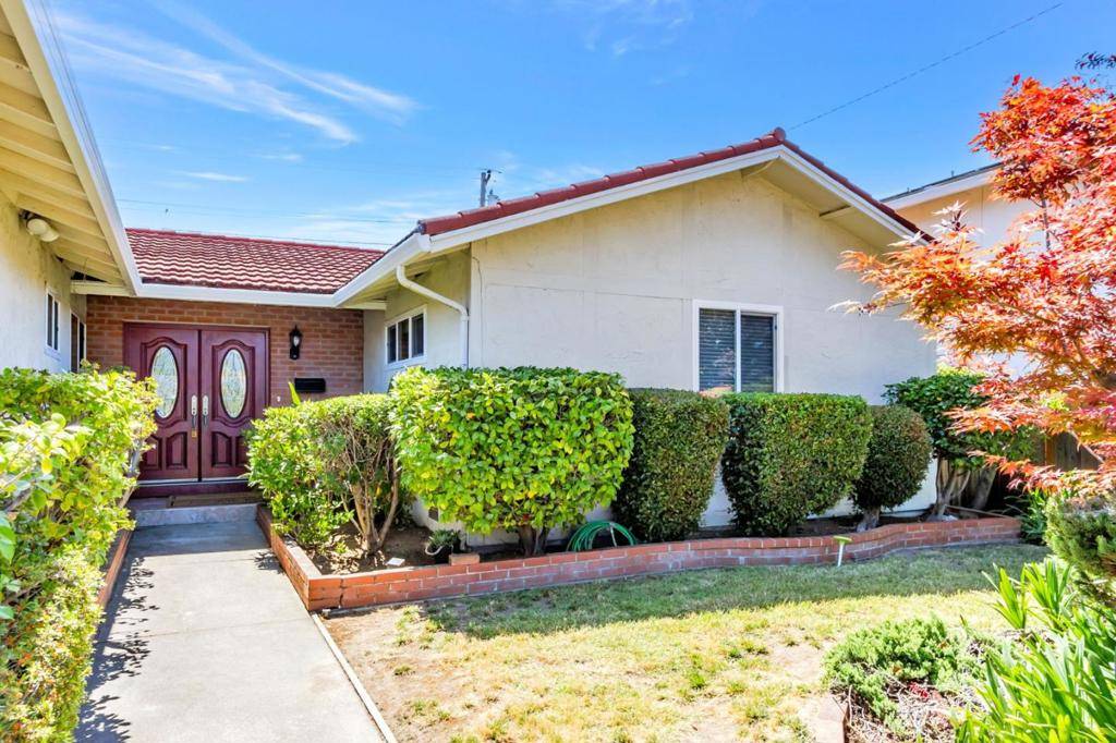 Cupertino, CA 95014,1135 Elmsford DR