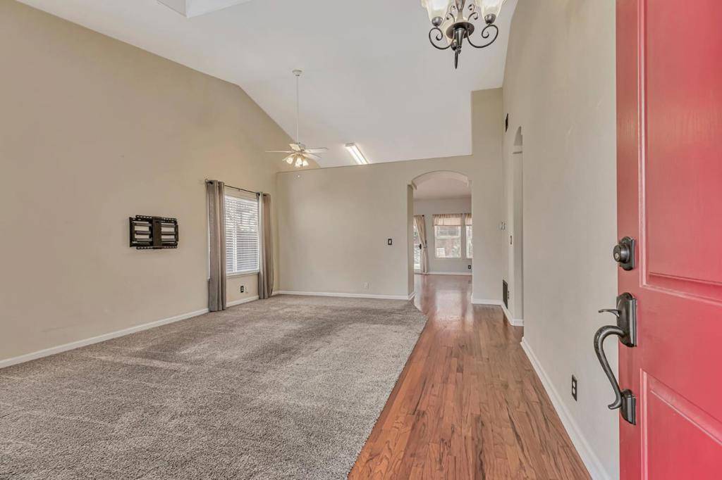 Hollister, CA 95023,761 Gia CT