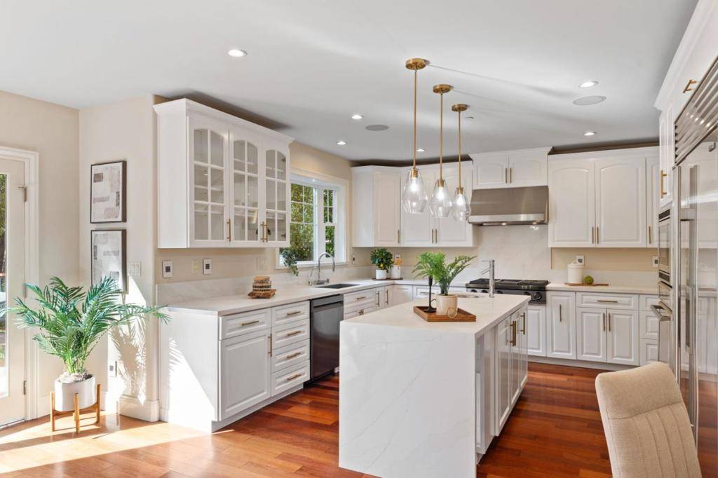 Menlo Park, CA 94025,2124 Oakley AVE