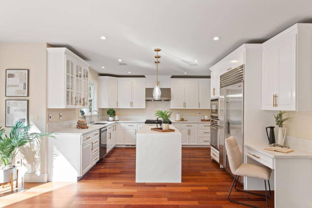 Menlo Park, CA 94025,2124 Oakley AVE