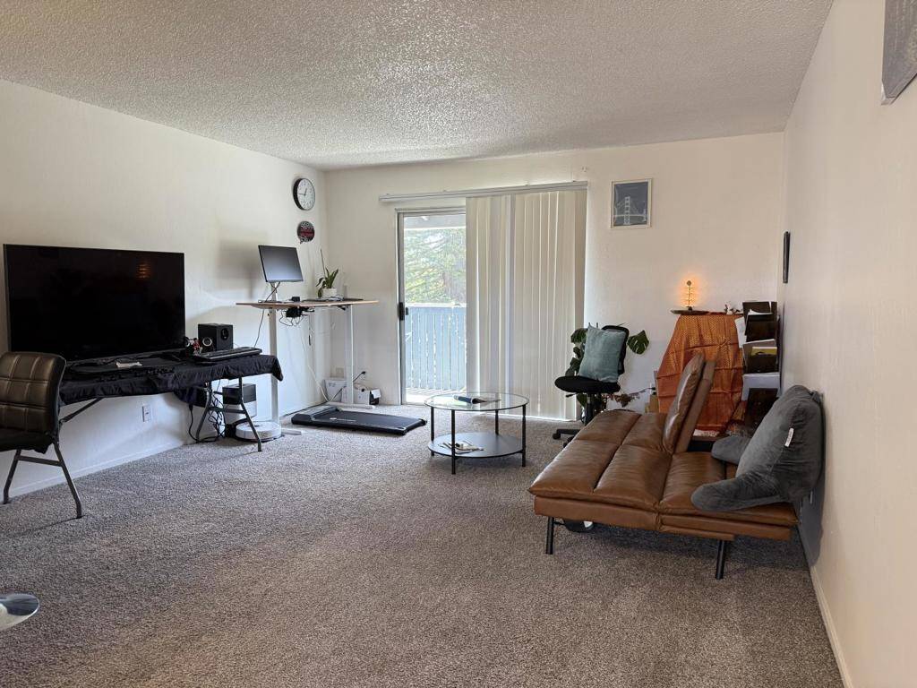 San Bruno, CA 94066,403 Piccadilly PL #22