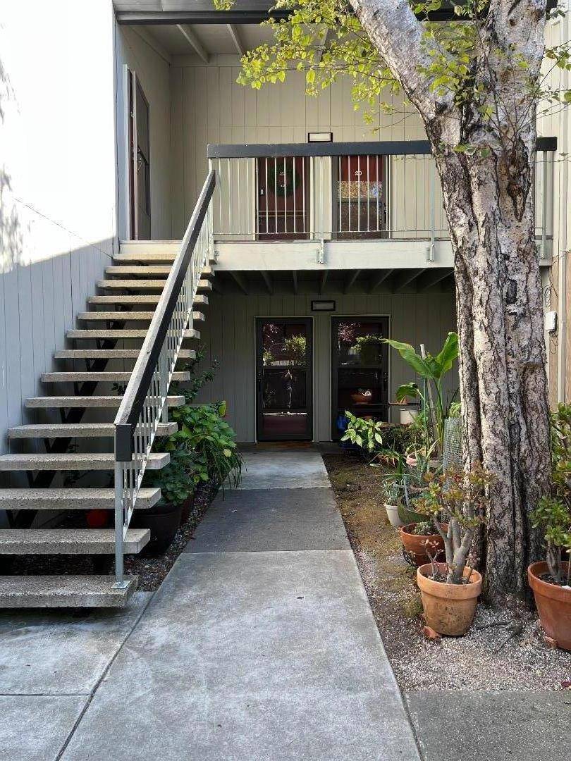 San Bruno, CA 94066,403 Piccadilly PL #22
