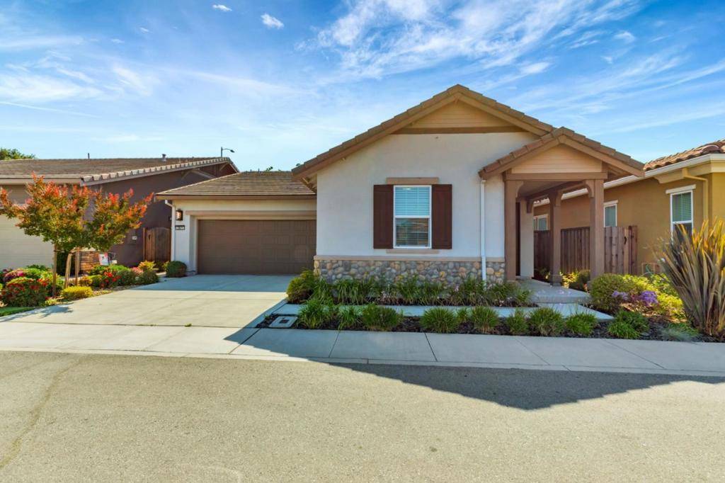 Hollister, CA 95023,2071 Santoro WAY