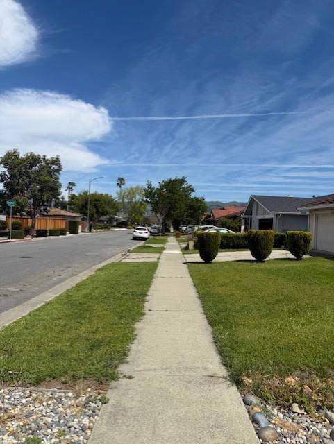 San Jose, CA 95121,1126 Alvernaz Dr