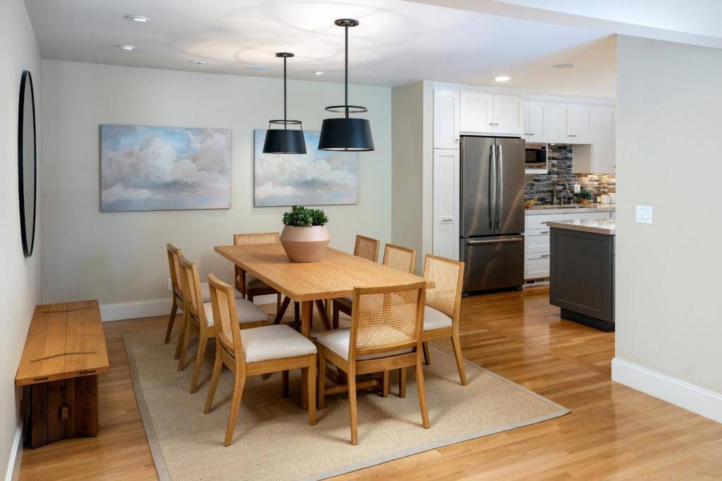Menlo Park, CA 94025,1330 Trinity DR