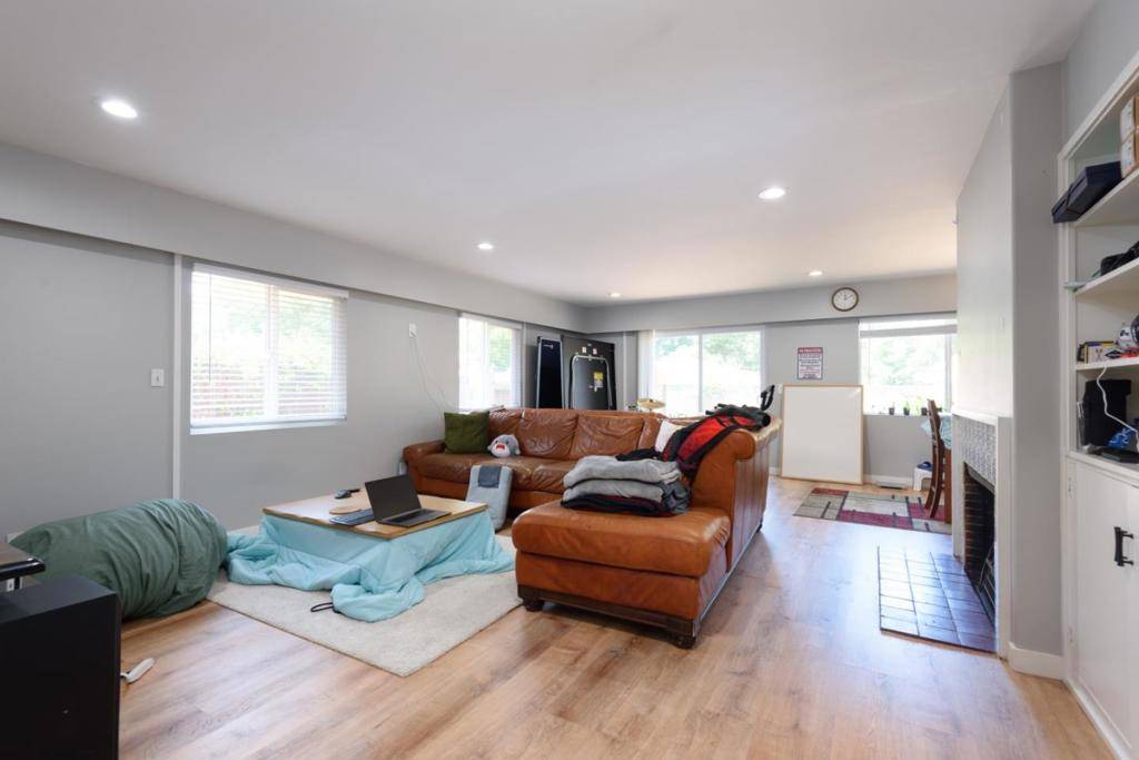 East Palo Alto, CA 94303,2085 Addison AVE