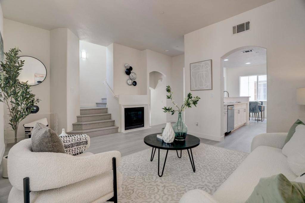 Milpitas, CA 95035,60 Rain WALK