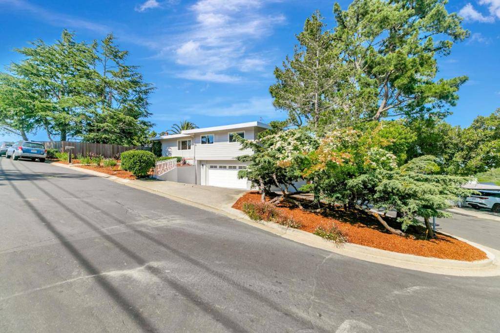 Belmont, CA 94002,3300 Plateau DR