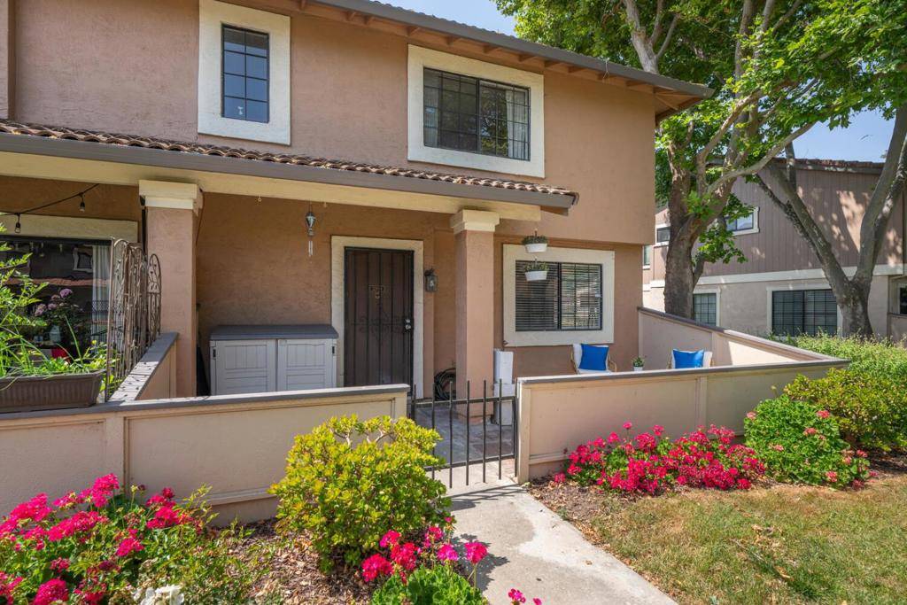 Union City, CA 94587,32864 Arbor Vine DR #40