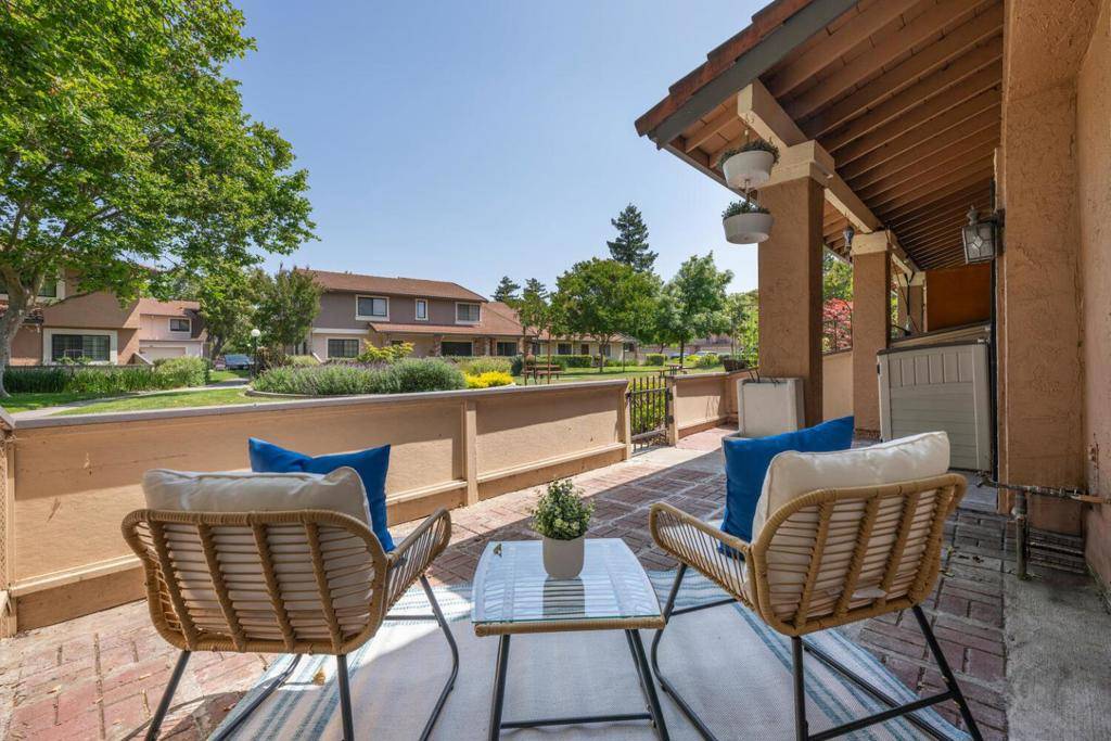 Union City, CA 94587,32864 Arbor Vine DR #40