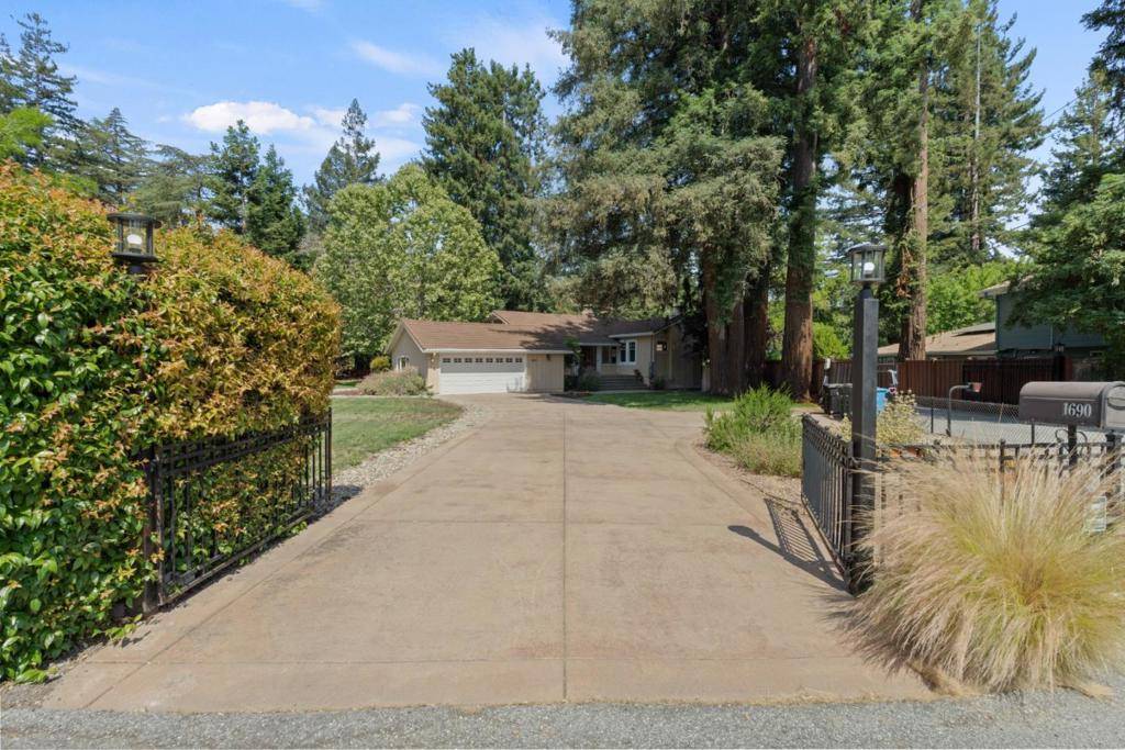 Redwood City, CA 94062,1690 Cordilleras RD