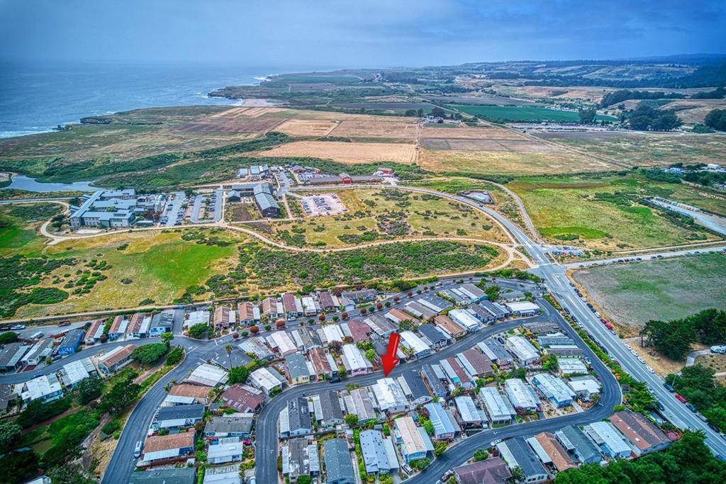 Santa Cruz, CA 95060,2395 Delaware AVE