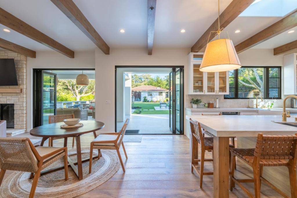 Pacific Grove, CA 93950,543 Asilomar BLVD