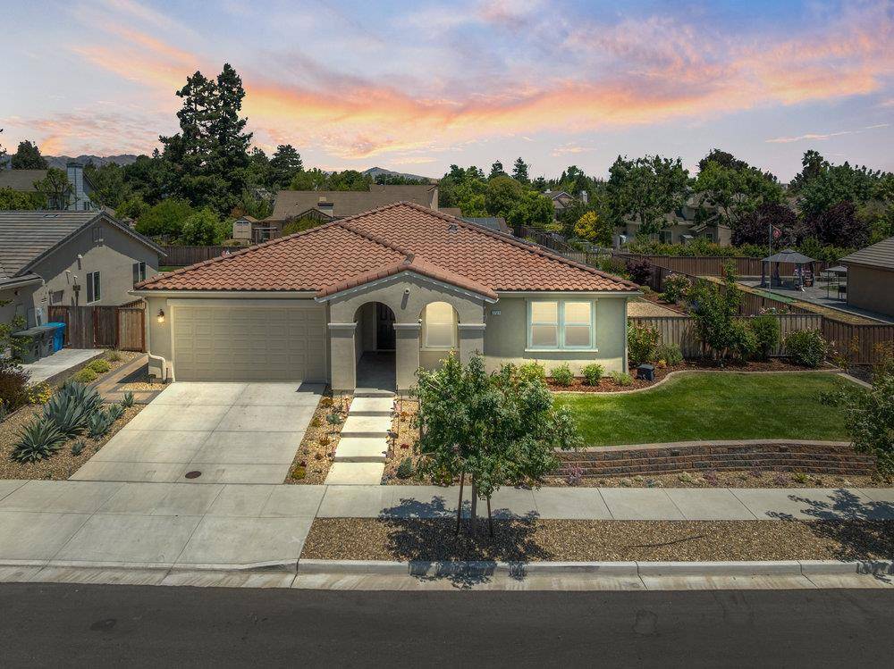 Hollister, CA 95023,2721 Grayson ST