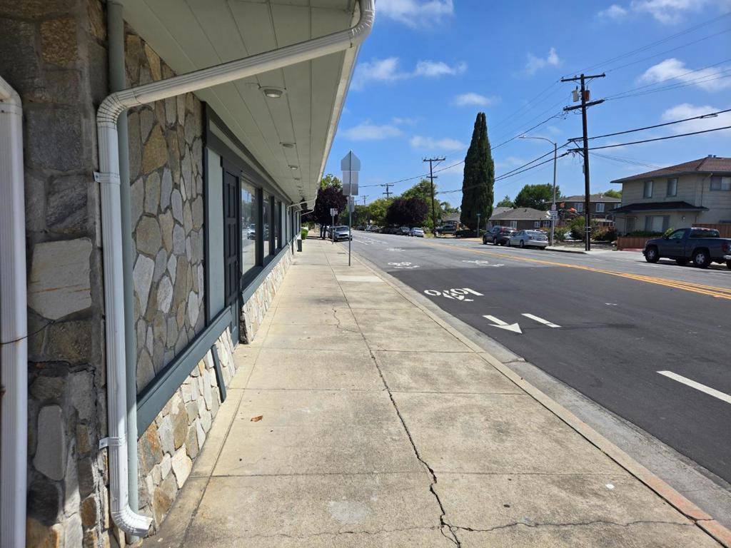 Sunnyvale, CA 94085,107 W Maude AVE