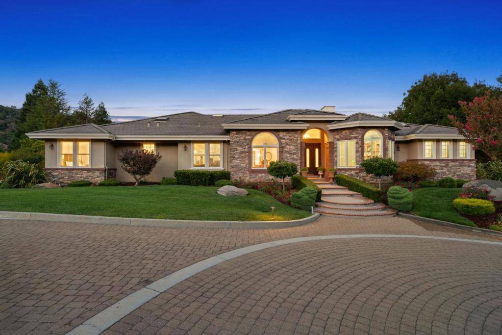 Gilroy, CA 95020,6585 Redwood Retreat RD