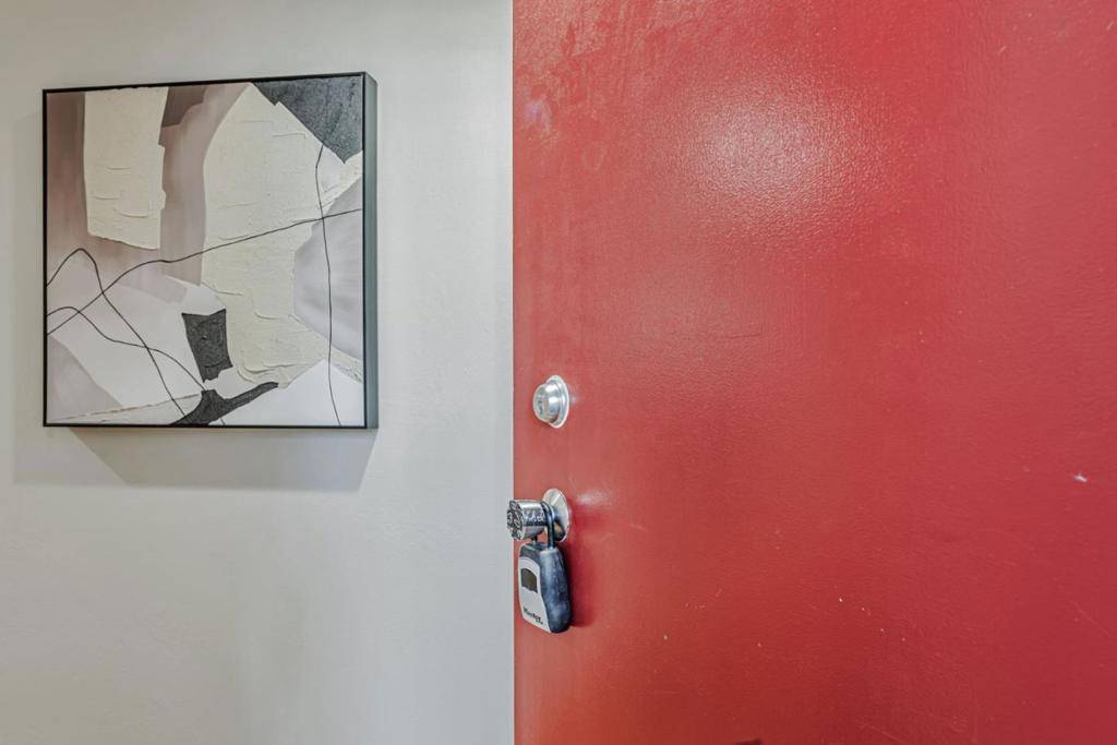 Mountain View, CA 94040,255 S Rengstorff AVE #27