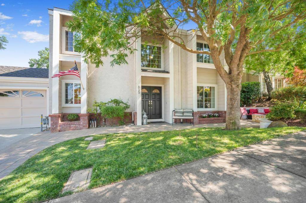 Morgan Hill, CA 95037,815 Oak Park DR