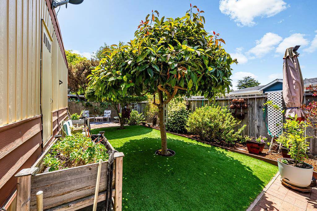 Soquel, CA 95073,60 Pepperwood WAY