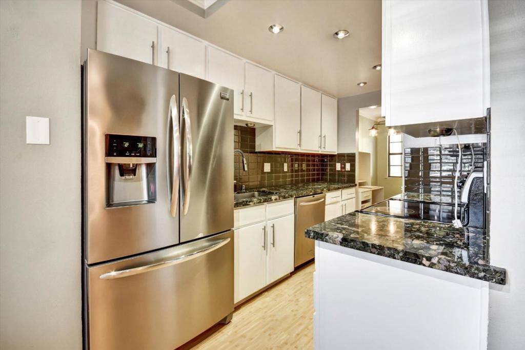 Mountain View, CA 94043,175 Evandale AVE #2