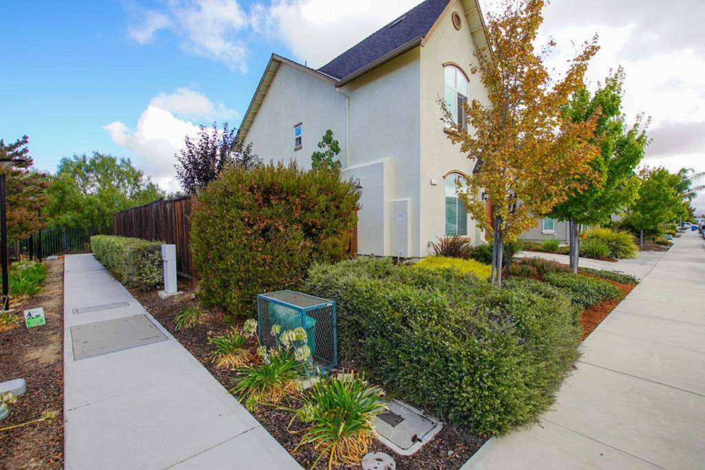 Hollister, CA 95023,1600 Panorama DR