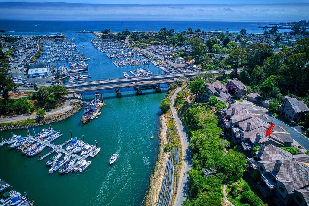 Santa Cruz, CA 95062,92 Frederick ST #A