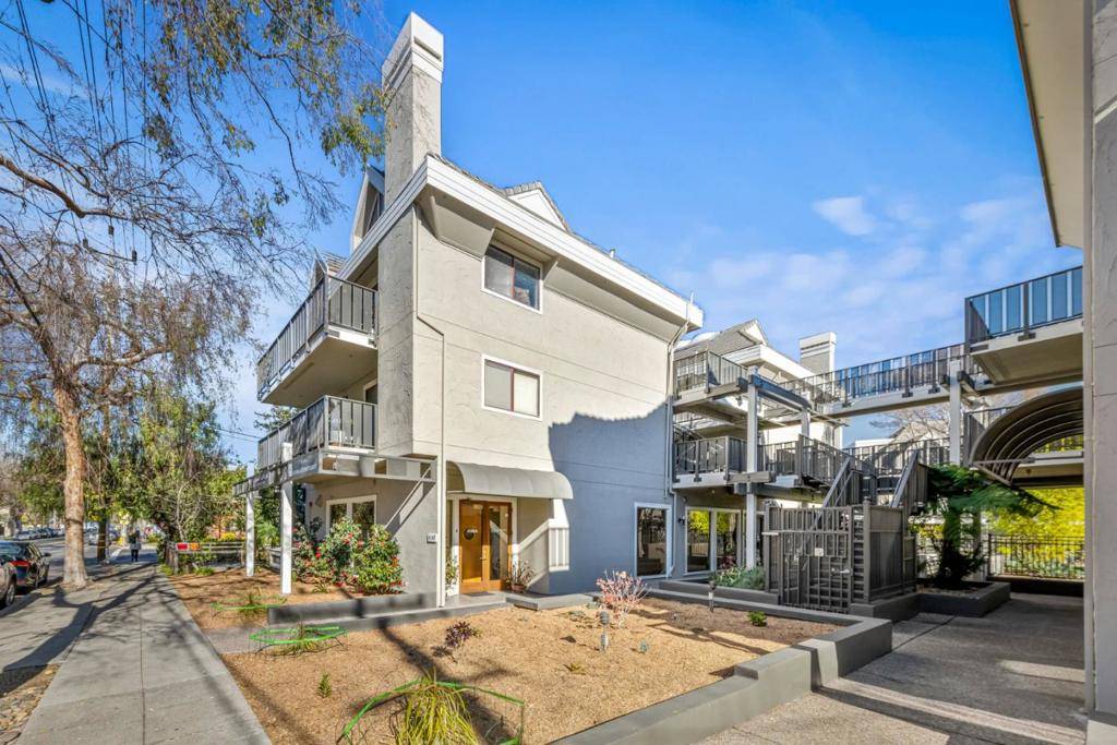 Palo Alto, CA 94306,4149 El Camino WAY