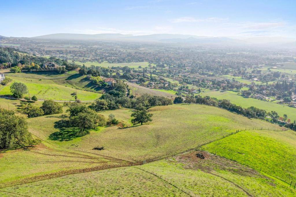 Morgan Hill, CA 95037,2235 Liberata DR