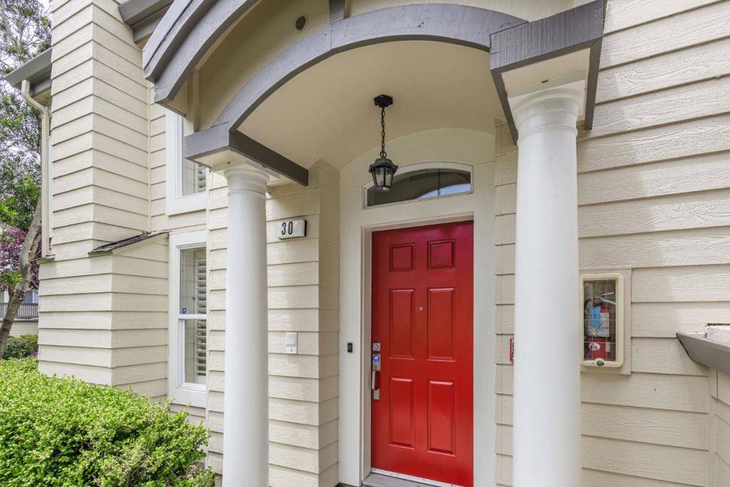 Half Moon Bay, CA 94019,30 Erin LN