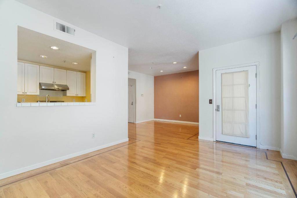 San Francisco, CA 94134,341 Stoneridge LN #5103