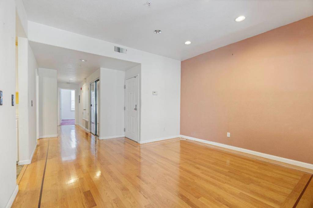 San Francisco, CA 94134,341 Stoneridge LN #5103
